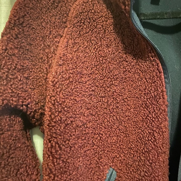 JoyLab Sherpa Athleisure Maroon Jacket - Picture 6 of 6